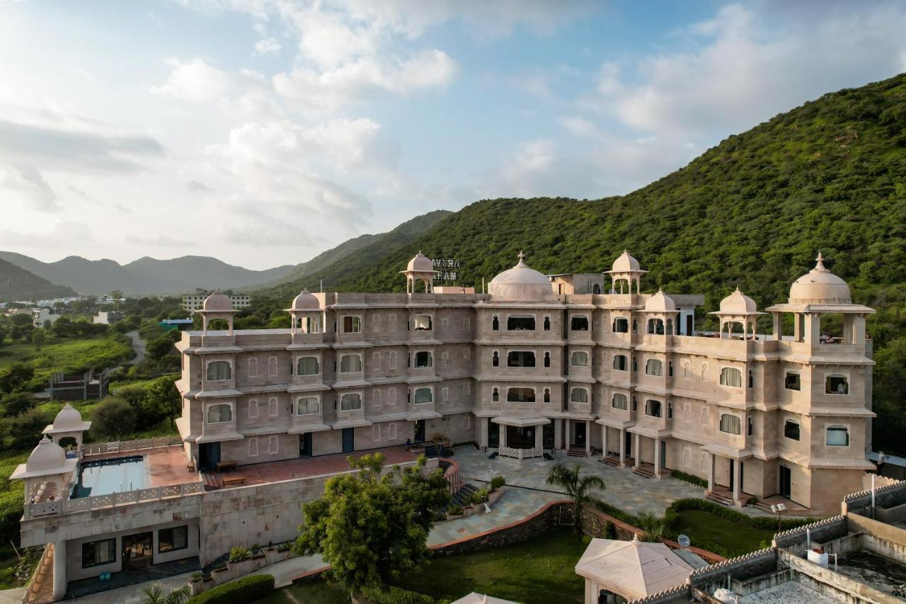 Traavista Aravali Mahal Udaipur Exterior photo