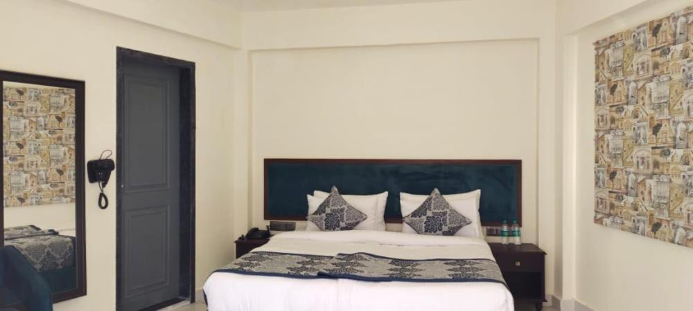 Traavista Aravali Mahal Udaipur Exterior photo